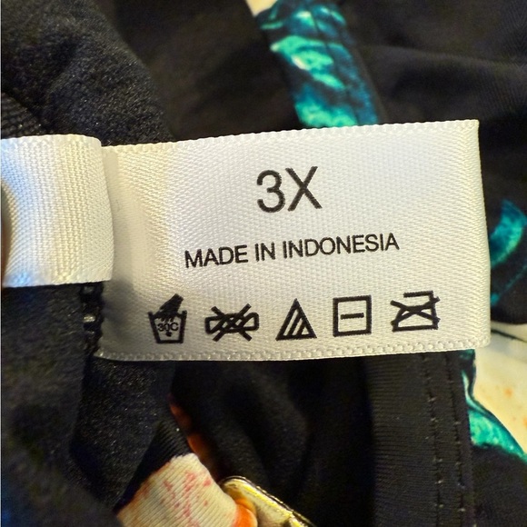 Boutique Black Floral Top One Shoulder Ruffle One Piece Swimsuit Plus 3X NWOT - Picture 13 of 16